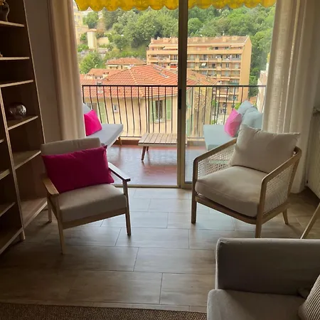 Διαμέρισμα Maggie *